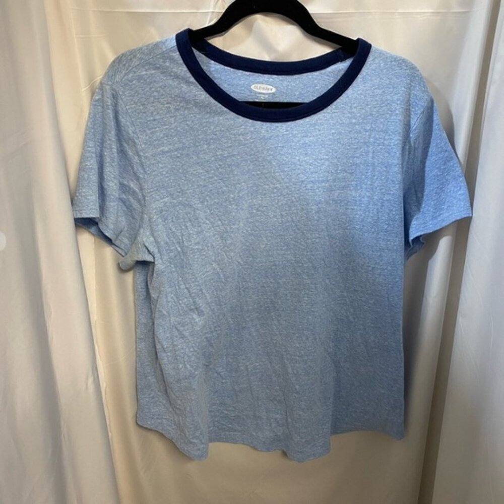 Old Navy everywhere tshirt size XL
